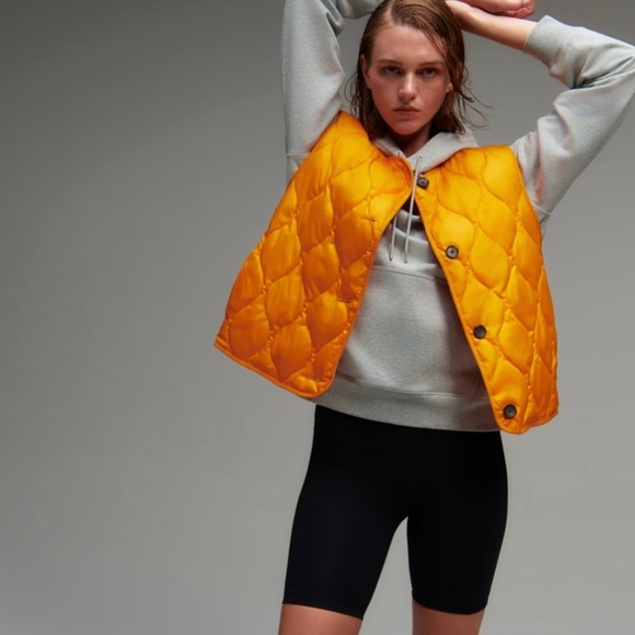 Everlane The perform bike shorts size Large Black new with tag - Picture 11 of 11